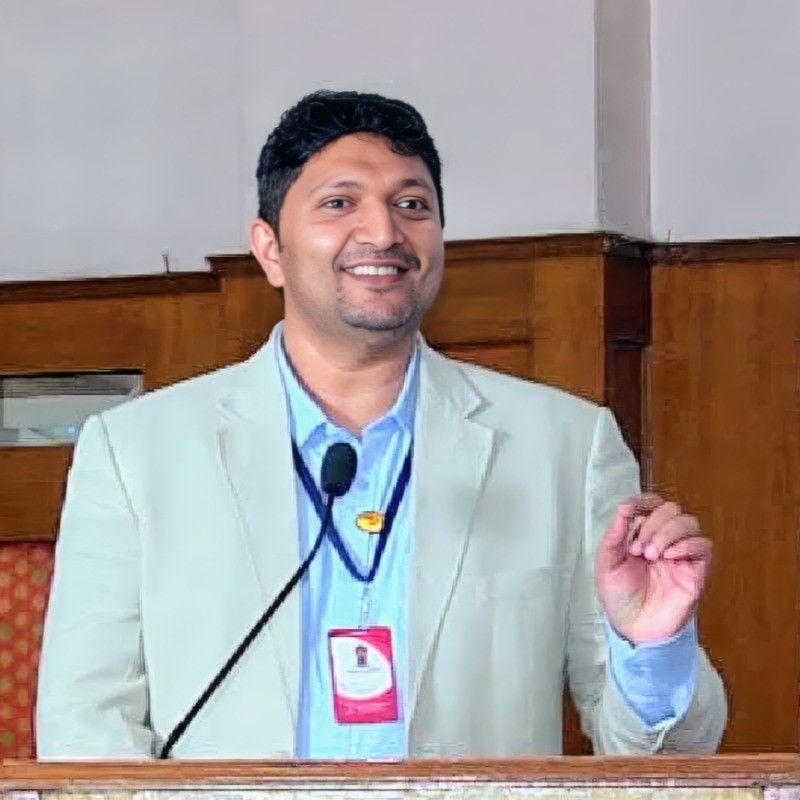 Shakeer Meeran, Managing Partner at Skylights Energy